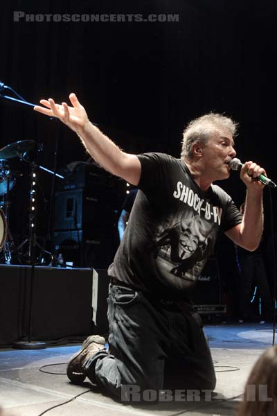 JELLO BIAFRA AND THE GUANTANAMO SCHOOL OF MEDECINE - 2014-04-23 - PARIS - CentQuatre - Salle 400 - 